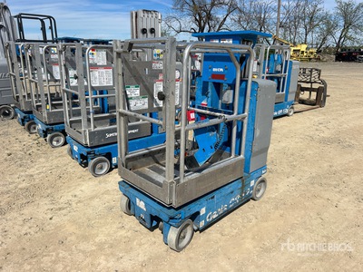 2016 Genie GR-12 رافعة عمودية