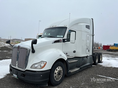 2020 Kenworth T680 6x4 3- Achs Sattelzugmaschine mit Schlafkabine