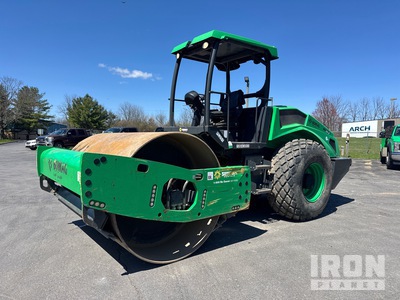 2018 Bomag BW211D-5 Smooth Drum Compactor