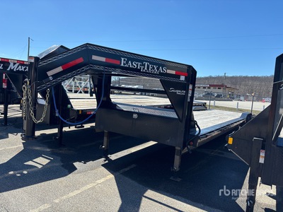 2026 East Texas 36 ft T/A Gooseneck Equipment Trailer