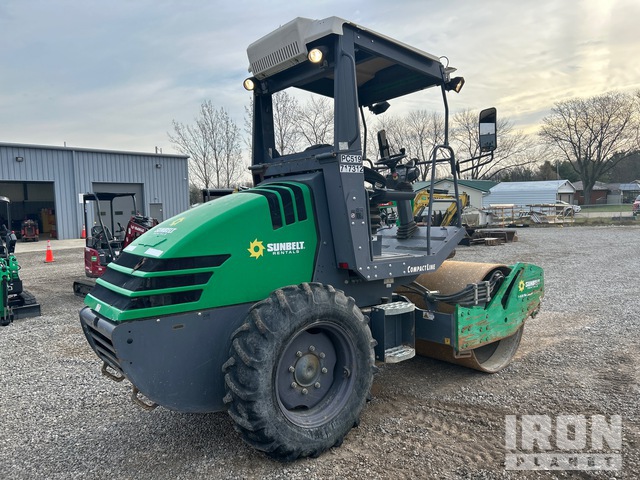 2015 Hamm H5i Smooth Drum Compactor in Jackson, Ohio, United States ...