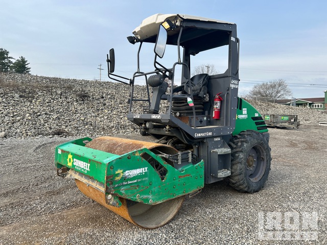 2015 Hamm H5i Smooth Drum Compactor in Jackson, Ohio, United States ...