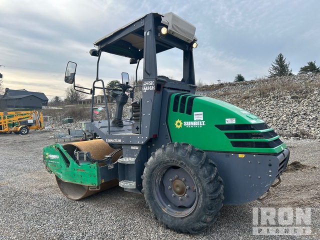 2015 Hamm H5i Smooth Drum Compactor in Jackson, Ohio, United States ...