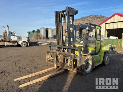 Clark CMP70L 13500 lb Pneumatic Tire Forklift