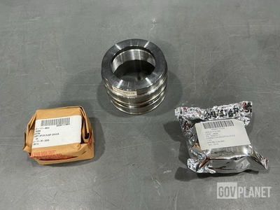 (10) Spur Gears, (2) Cylinder Pistons, (1) Connector & Assorted Items