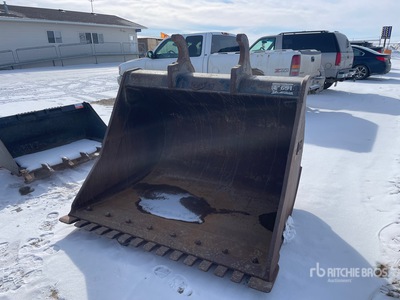 64 in Digging Excavator Bucket