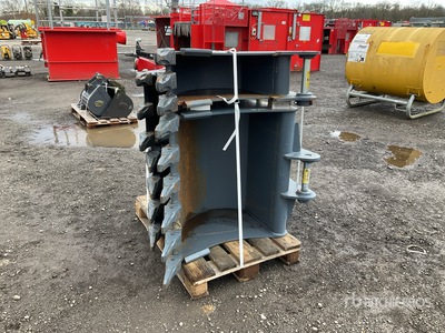 Quantity of (4) Strickland Digging Benna per escavatore - Fits Devlon DX85 (Unused)