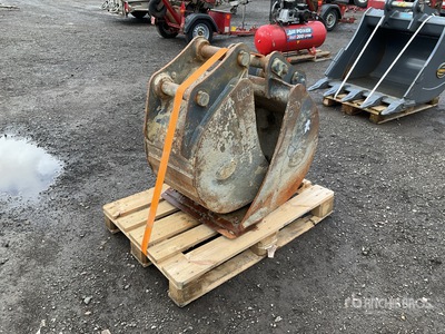 Quantity of (2) Strickland Benna per escavatore - Fits Kubota KX080