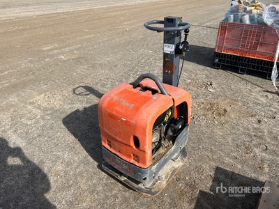 2019 Husqvarna LG300 Reversible Plancha compactadora