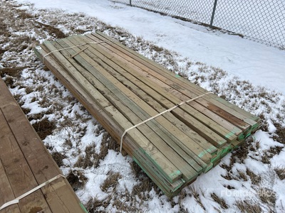Quantity of (52) 2 x 4 x 10 ft Timmerhout