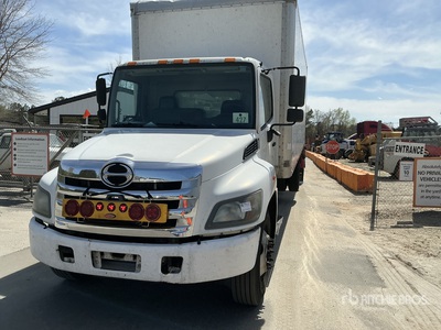 2018 Hino 268 Kastenwägen