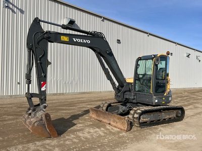 2015 Volvo ECR88D حفارة بجنزير