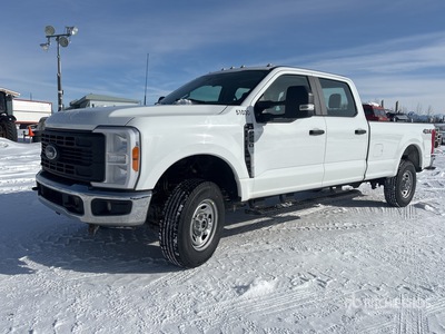 2023 Ford F-250 XL 4x4 Crew Cab Pick Up