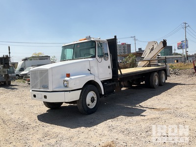 National N100 14000 lb Knuckle Boom on 1991 Volvo 6x4 Grua Hiab شاحنة رافعة