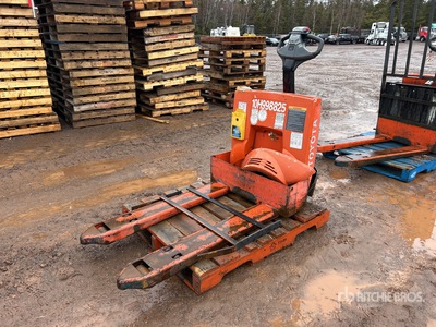 2010 Toyota 7HBW23 4500 lb Electric Gato de bandeja (Inoperable)