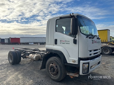 2008 Isuzu FVR 1000 4x2 Skip Roll-Off Truck