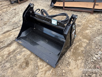 2026 GIYI GY-XKH39 39 in 4 in 1 Mini Godet pour chargeuse à différentiel (Unused)