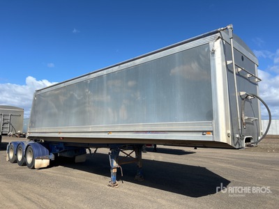 2006 MaxiTrans 8.9 m Tri/A B-Double Lead Sliding End Dump Trailer