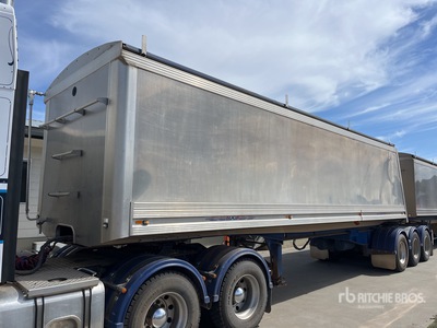 2006 MaxiTrans Tri/A B-Double Lead Sliding End Dump Trailer