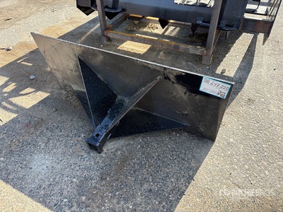 2026 GIYI GY-HMP40 Skid Steer Hitch Receiver (Unused)
