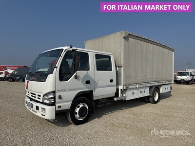 2008 Isuzu NQR Q75.Y07 4x2 Crew Cab Camion à rideaux latéraux