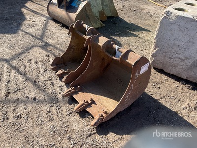 Quantity of (2) 450mm,300mm Cazo para excavadora