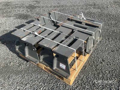 Quantity of (8) Claas 113 kg Counterweight