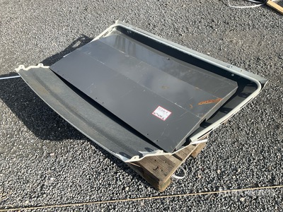 Claas Tucano rear cover Pièces diverses