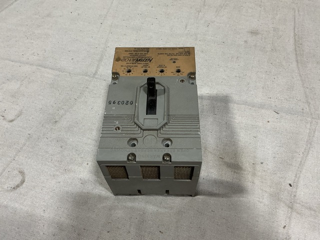 (3) SPD Electrical ETN 2860 Circuit Breakers (3) SPD Electrical ETN 2860 Circuit Breakers