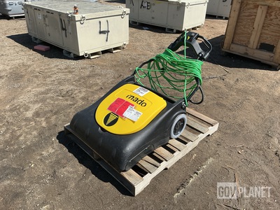 Tornado Wide Area Vacuum