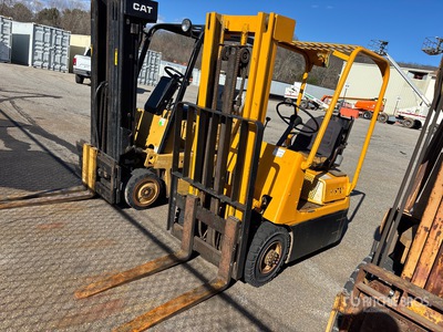 1986 Hyster H25E 3300 lb Cushion Tire Wózek widłowy