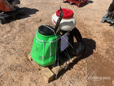 Quantity of (2) Backpack Sprayer معدات الأسمدة