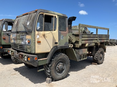 2004 Stewart & Stevenson M1078A1 LMTV 4x4 Cargo Truck