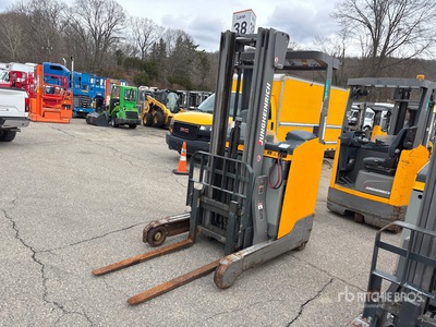 Jungheinrich EVT112 2646 lb Cushion Tire Forklift