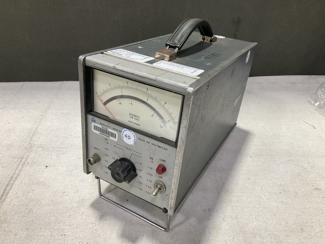 HP 400E AC Voltmeter
