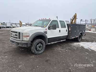 2008 Ford F-450 XL 4x2 Crew Cab Autocarro di servizio