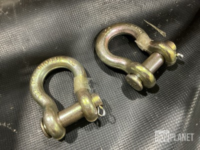 (124) LWM050509 Shackles