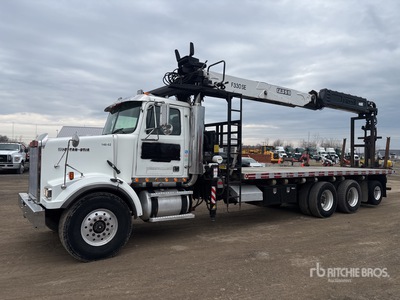 Fassi F330 SE 5950 lb Knuckle Boom on 2005 Western Star 4900 6x4 Crane Truck