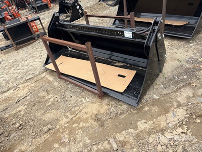 2026 GIYI GY-KH72F 72 in Multi-Purpose Skid Steer Bucket (Unused)