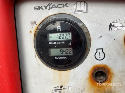 2018 Skyjack SJ46AJ 4WD Diesel Articulating Boom Lift