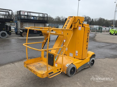 2013 Haulotte STAR10 Pionowy podnośnik masztowy