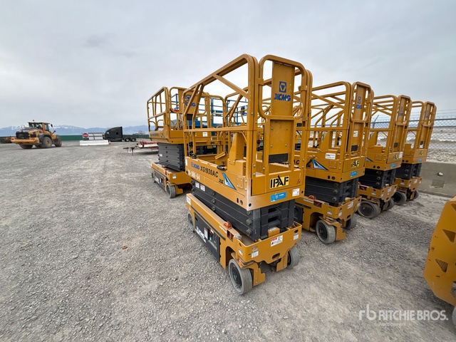 2022 XCMG XG1930AC Electric Scissor Lift