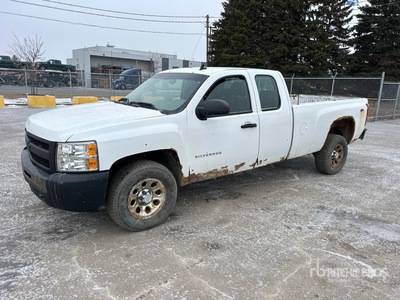2011 Chevrolet Silverado 1500 4x2 Extended Cab Pickup