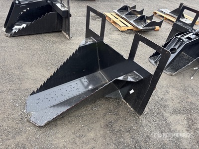 Kit Containers QT-TS-40 40 in Spade Skid Steer Bucket (Unused)