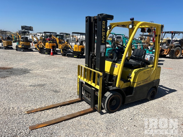 Hyster S50CT2 4600 lb Pneumatic Tire Forklift