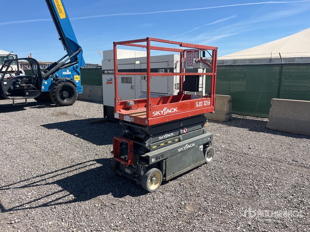 2016 Skyjack SJIII-3219 Electric Scissor Lift