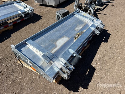 2024 Waltco HLF30 Hydraulic Tailgate