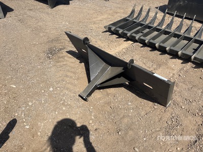 2025 Kit Containers QT-TM 2 in Skid Steer Hitch Receiver (Unused)