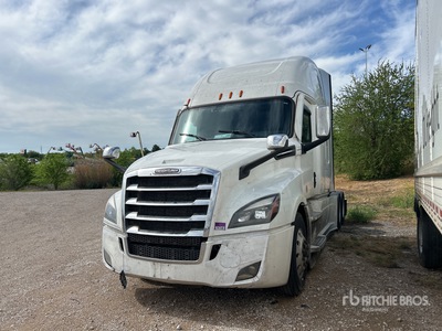 2020 Freightliner Cascadia 126 6x4 T/A Slaapcabine Trekker (Inoperable)