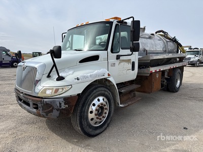 2003 Progress VTA72 on 2004 International 4300 4x2 Vacuum Tanker Truck